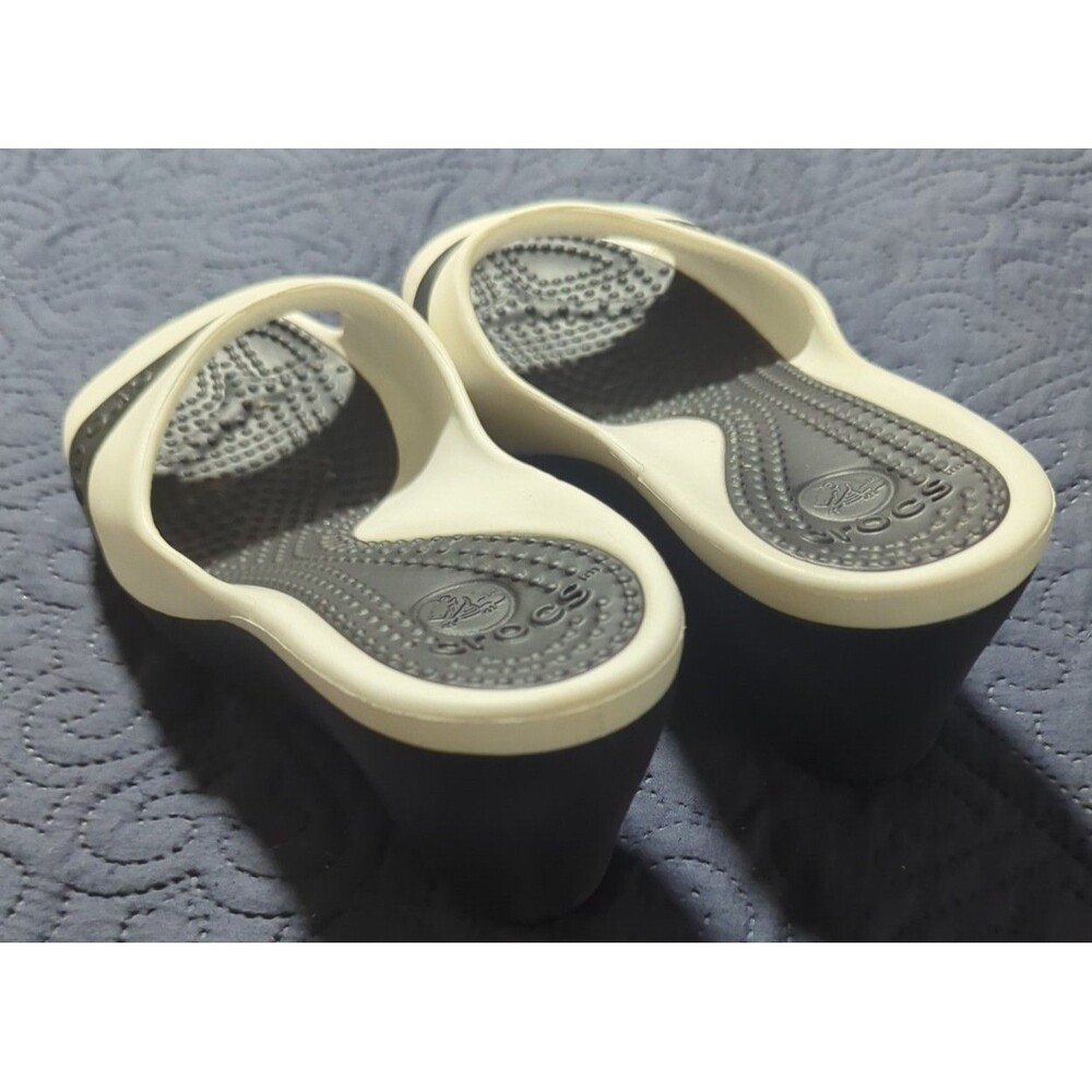 Crocs Sassari Wedge Sandal Heels Black White Women's Size 9 Slip On Casual Style - Picture 3 of 10
